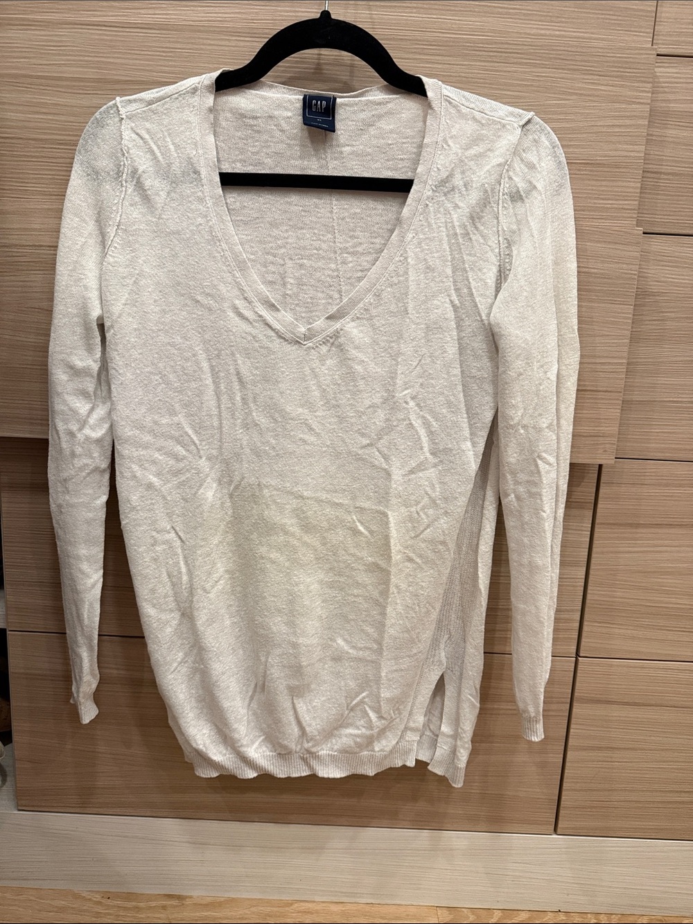 GAP Women's White V-Neck Lightweight Sweater, XS
